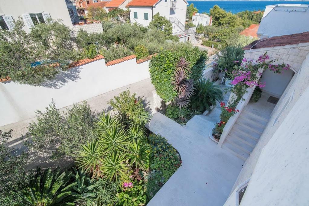 Apartments Petranic Supetar Exterior photo