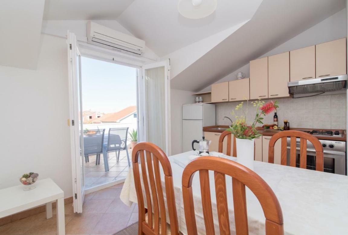 Apartments Petranic Supetar Exterior photo