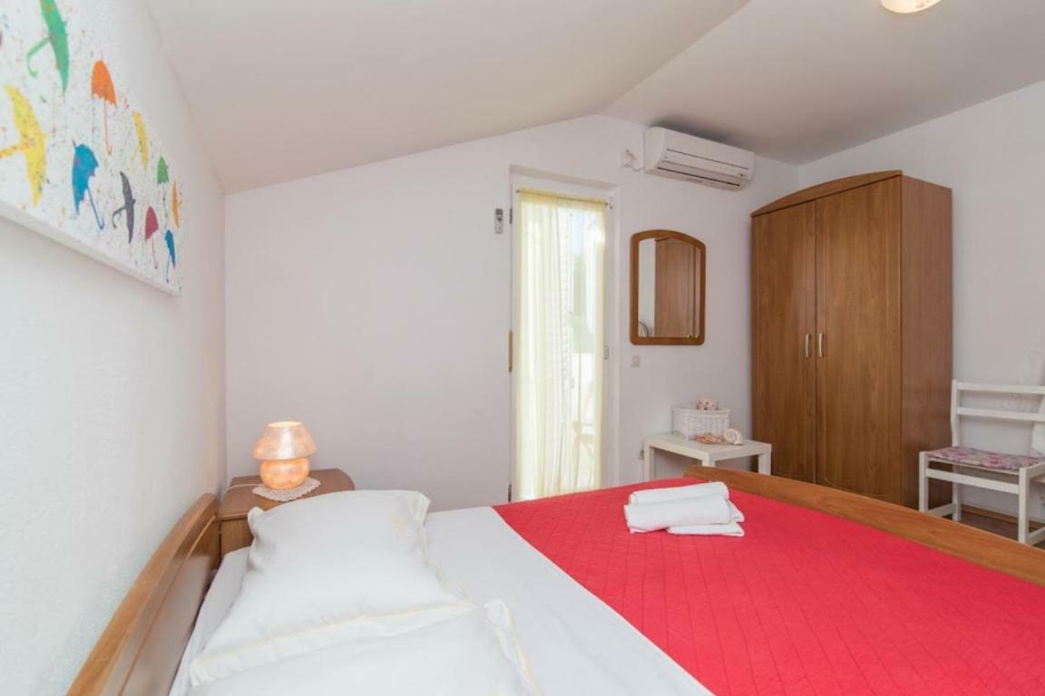 Apartments Petranic Supetar Exterior photo